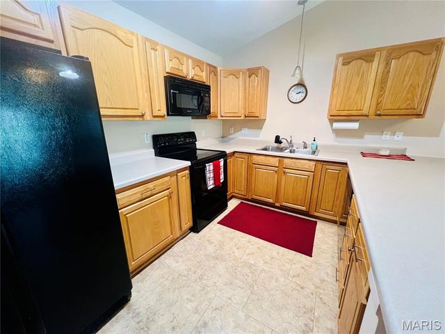 305 Hawk Nest Court, Union, MO 63084