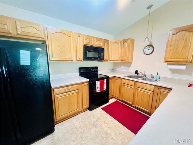 305 Hawk Nest Court, Union, MO 63084
