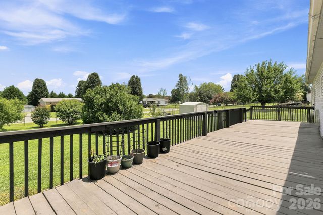 2299 Dellinger Drive, Newton, NC 28658