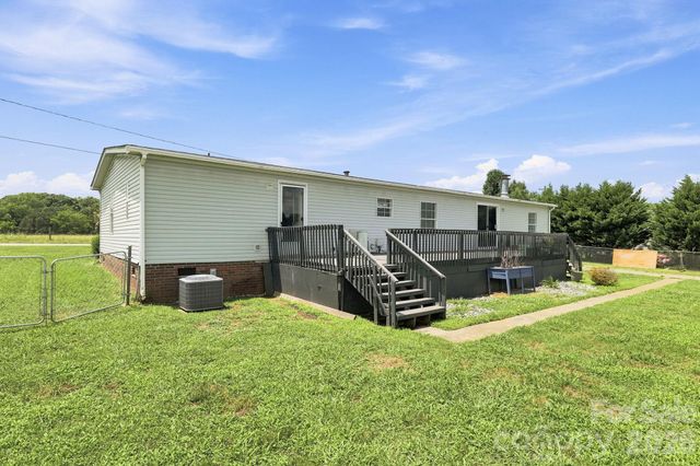 2299 Dellinger Drive, Newton, NC 28658