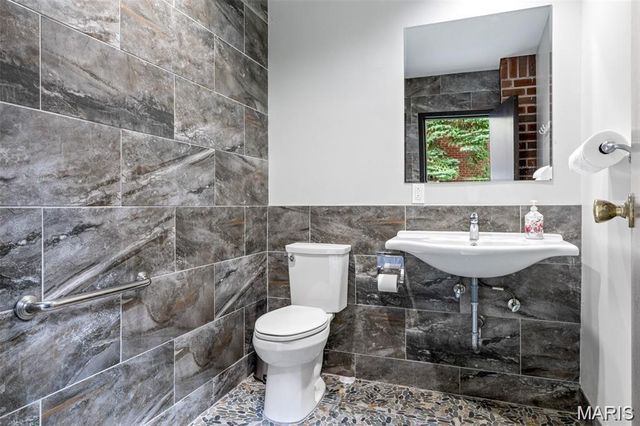 4570 Laclede Avenue 205, St Louis, MO 63108
