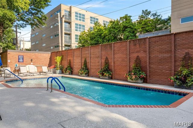 4570 Laclede Avenue 205, St Louis, MO 63108
