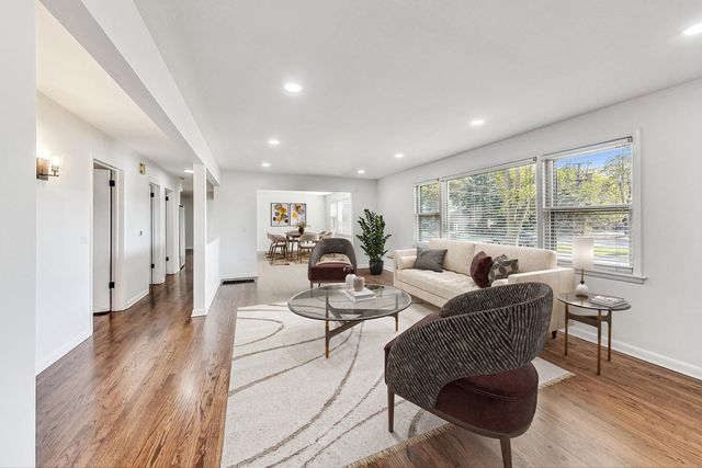 1108 Fortuna Avenue, Park Ridge, IL 60068