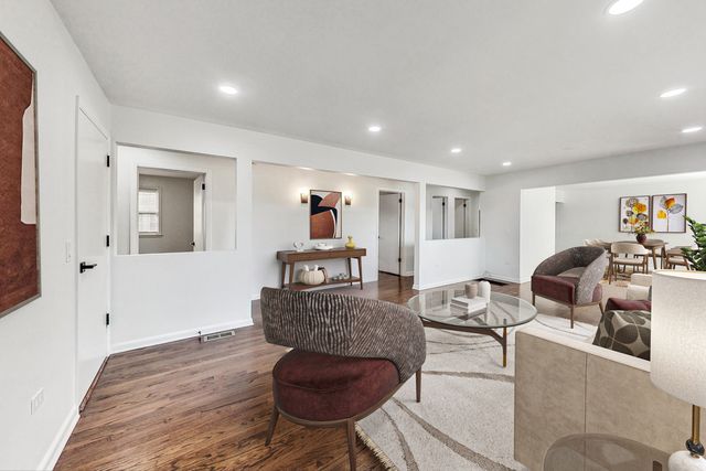 1108 Fortuna Avenue, Park Ridge, IL 60068