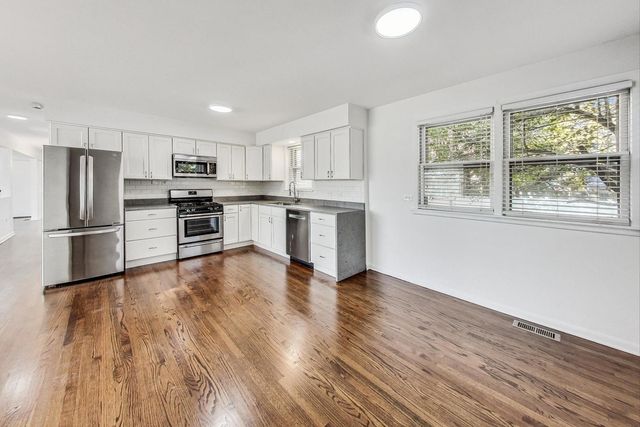 1108 Fortuna Avenue, Park Ridge, IL 60068