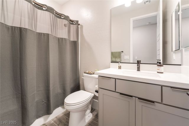 9553 Jadeite Lane, Las Vegas, NV 89143