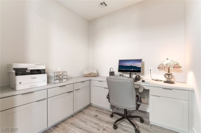 9553 Jadeite Lane, Las Vegas, NV 89143