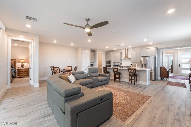 9553 Jadeite Lane, Las Vegas, NV 89143