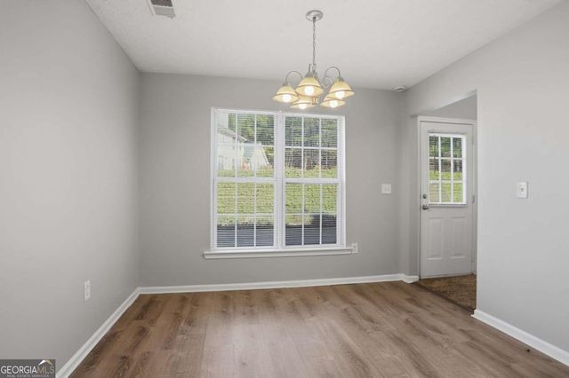 9553 Lakeview Circle, Union City, GA 30291