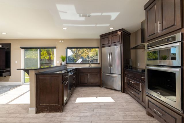 4100 Foxmoor Court, Arlington, TX 76016