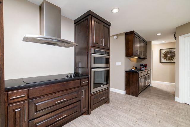 4100 Foxmoor Court, Arlington, TX 76016