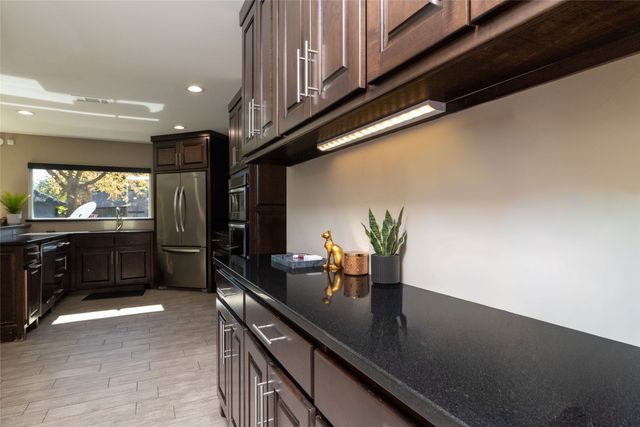 4100 Foxmoor Court, Arlington, TX 76016