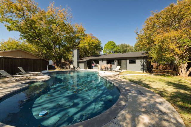 4100 Foxmoor Court, Arlington, TX 76016