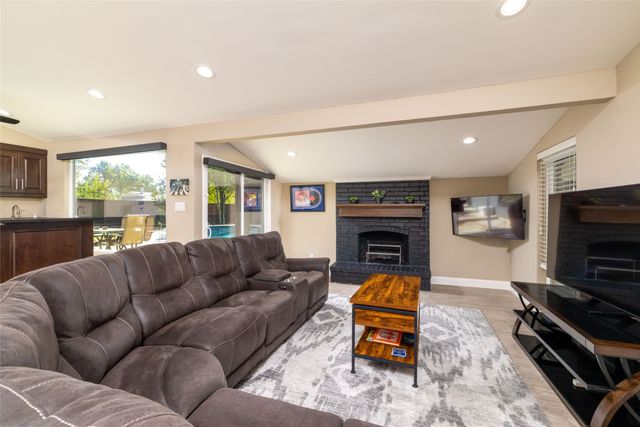 4100 Foxmoor Court, Arlington, TX 76016