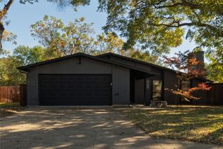 4100 Foxmoor Court, Arlington, TX 76016