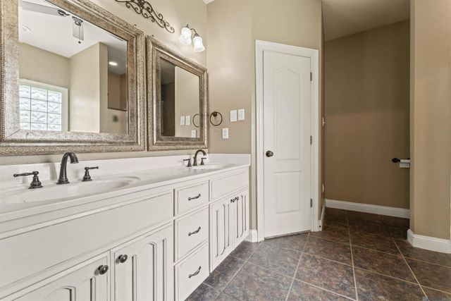 35671 Ridgeland Dr, Denham Springs, LA 70706