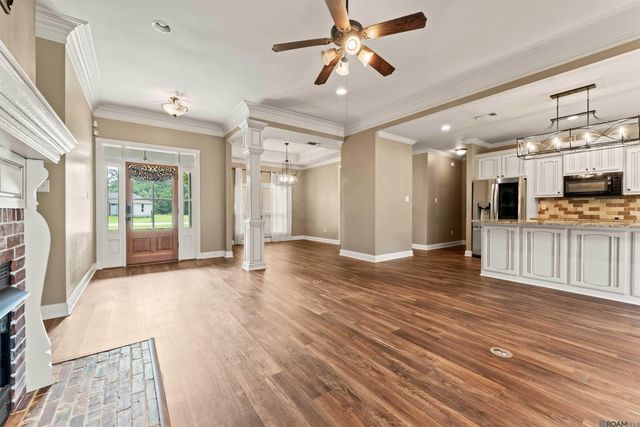 35671 Ridgeland Dr, Denham Springs, LA 70706