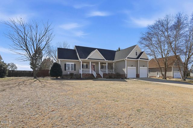 125 Dexterfield Drive, Fuquay Varina, NC 27526