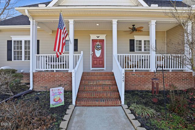 125 Dexterfield Drive, Fuquay Varina, NC 27526