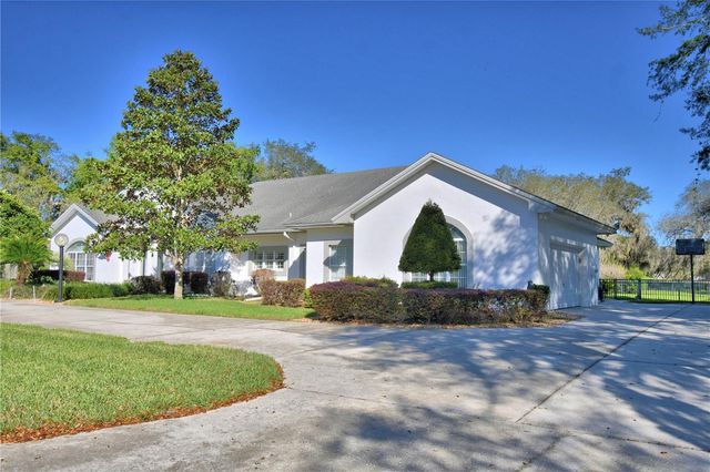 104 FAIRWAY DRIVE, Haines City, FL 33844