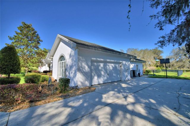 104 FAIRWAY DRIVE, Haines City, FL 33844