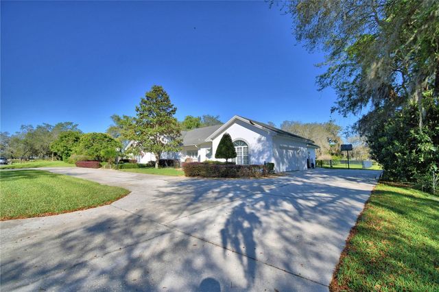 104 FAIRWAY DRIVE, Haines City, FL 33844