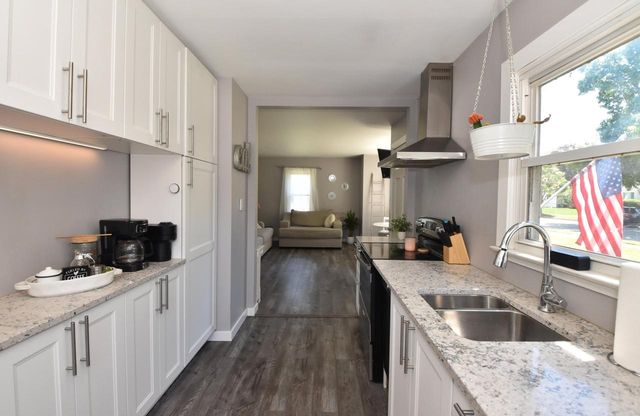 2030 Webster STREET, Racine, WI 53406