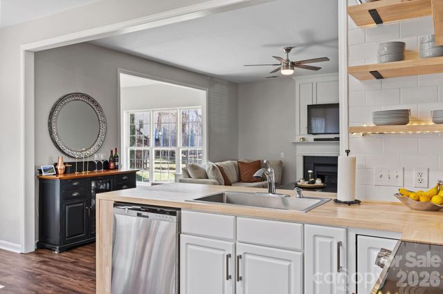 173 Coronilla Road, Mooresville, NC 28117