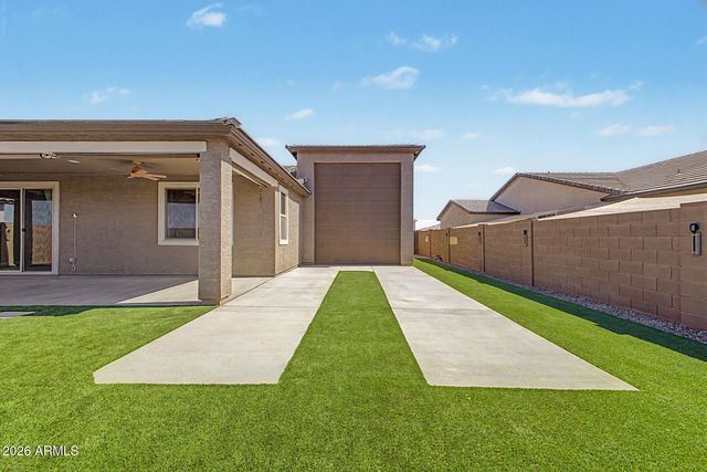 18614 W HONEYSUCKLE Drive, Wittmann, AZ 85361