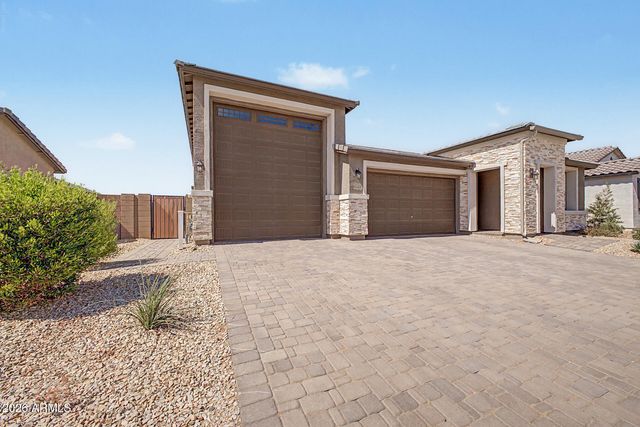 18614 W HONEYSUCKLE Drive, Wittmann, AZ 85361