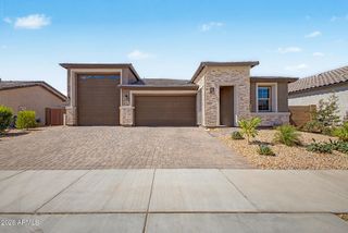 18614 W HONEYSUCKLE Drive, Wittmann, AZ 85361