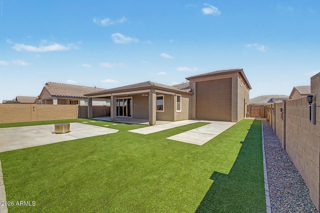 18614 W HONEYSUCKLE Drive, Surprise, AZ 85387 — photo 3