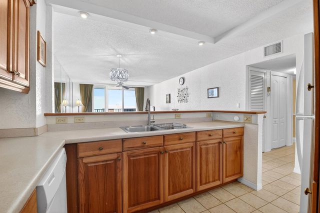 3540 S Ocean Boulevard 604, South Palm Beach, FL 33480