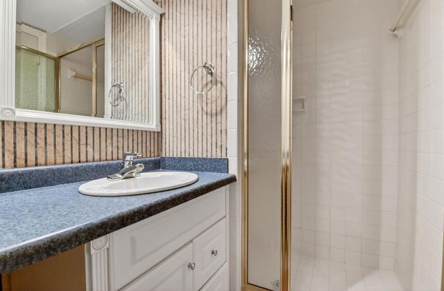 3540 S Ocean Boulevard 604, South Palm Beach, FL 33480