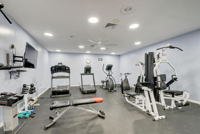 3540 S Ocean Boulevard 604, South Palm Beach, FL 33480