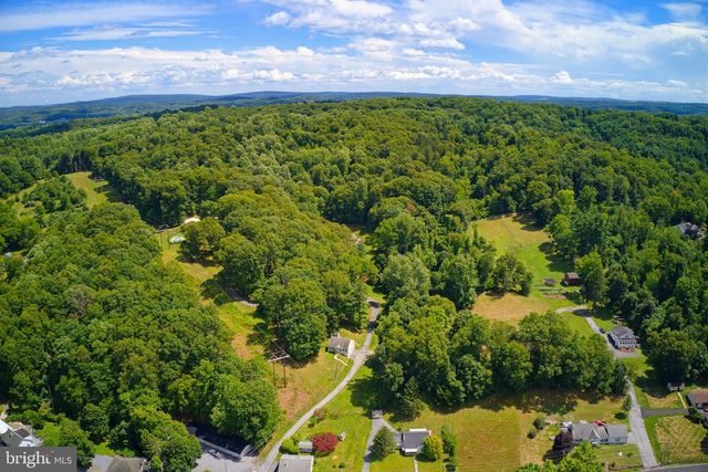 20 HILL LN, Mohnton, PA 19540