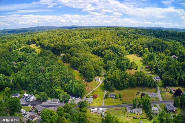 20 HILL LN, Mohnton, PA 19540