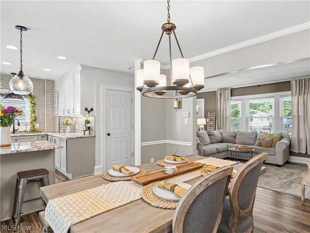 2048 9th Street, Cuyahoga Falls, OH 44221