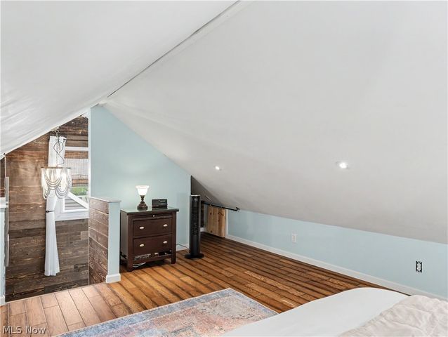 2048 9th Street, Cuyahoga Falls, OH 44221