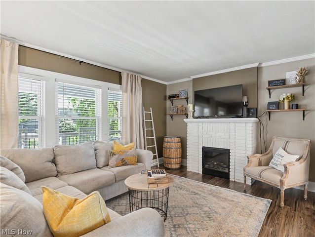2048 9th Street, Cuyahoga Falls, OH 44221