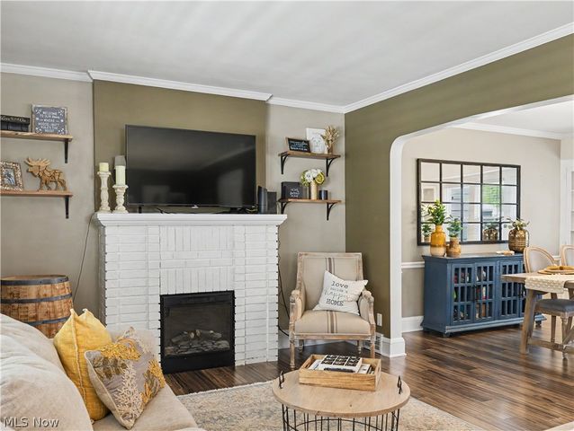 2048 9th Street, Cuyahoga Falls, OH 44221
