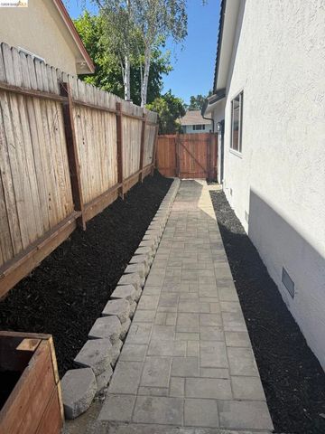 4417 Meadowbrook Dr, El Sobrante, CA 94803