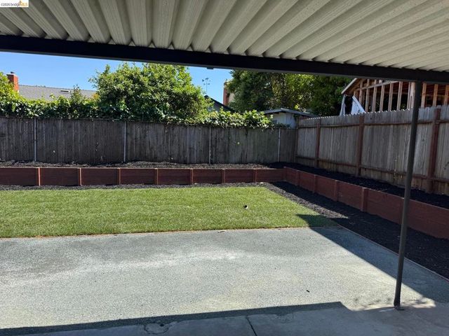 4417 Meadowbrook Dr, El Sobrante, CA 94803