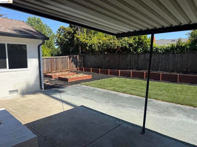 4417 Meadowbrook Dr, El Sobrante, CA 94803
