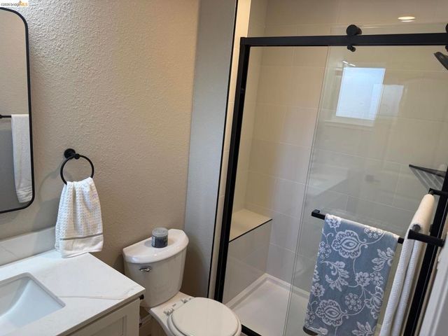 4417 Meadowbrook Dr, El Sobrante, CA 94803