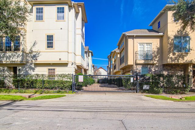 5976 Kansas Street, Houston, TX 77007