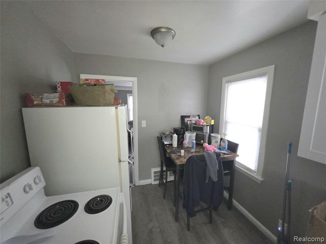 18499 Pierson Street, Detroit, MI 48219