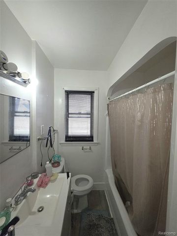 18499 Pierson Street, Detroit, MI 48219