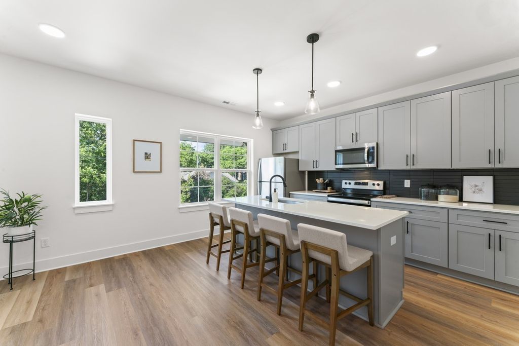 722 N Dupont Ave, Madison, TN 37115
