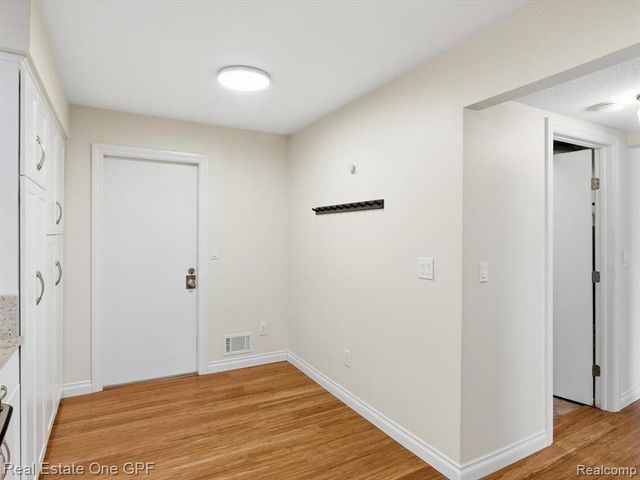 1715 River Road 22, Saint Clair, MI 48079